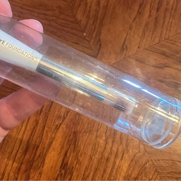 IT Cosmetics Heavenly Luxe Bye Bye Foundation Brush - Picture 3 of 6